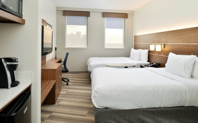 photo 4 of Holiday Inn Express New Orleans - St Charles (ex Modern Hotel)