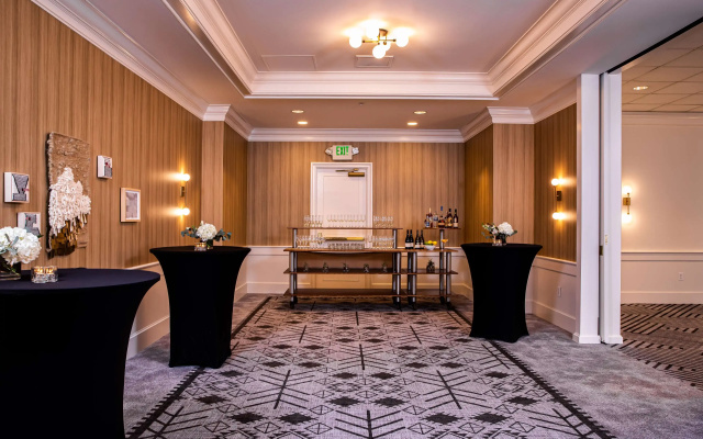 photo 2 of The Royal Sonesta Portland Downtown