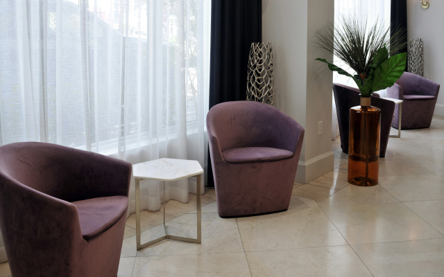 photo 2 of Hotel Dello Fort Lauderdale Airport, Tapestry Collection by Hilton