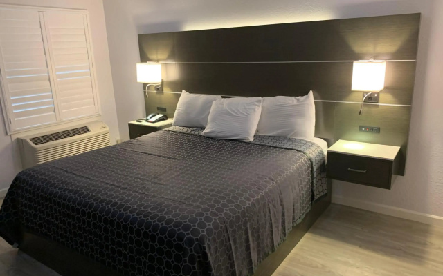 photo 4 of Mirage Inn and Suites