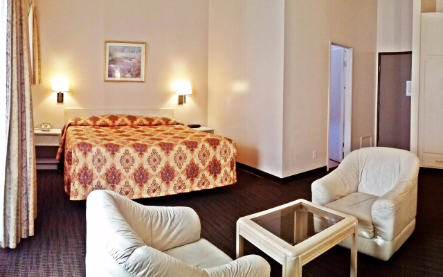 photo 2 of Hotel Pacific Garden