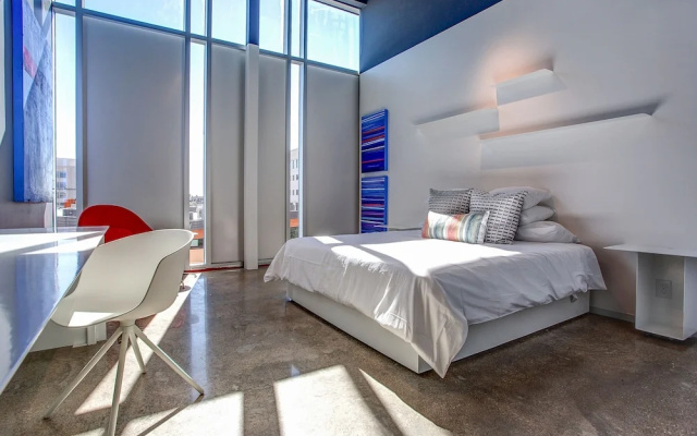 photo 3 of Hotel Revel