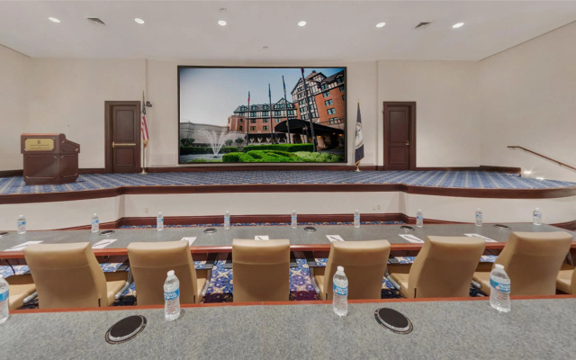 photo 2 of Hotel Roanoke & Conference Ctr, Curio Collection by Hilton