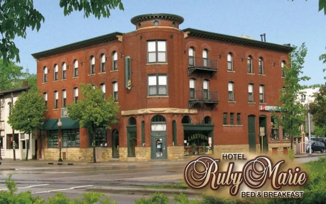 photo 2 of Hotel Ruby Marie