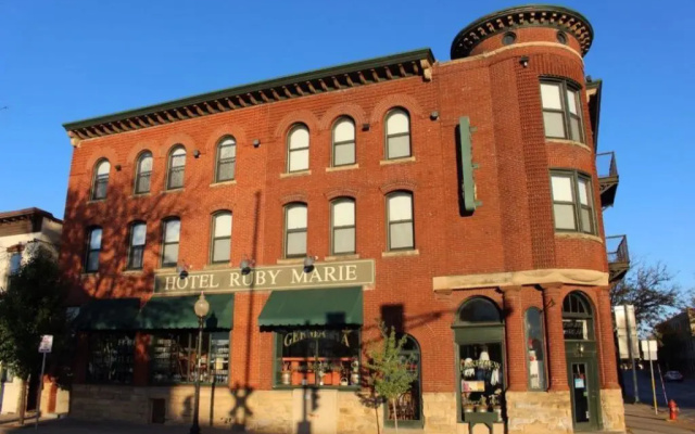 photo 3 of Hotel Ruby Marie