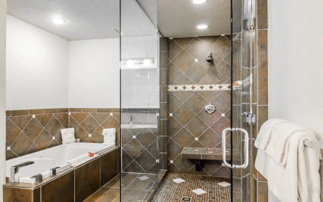 photo 5 of Hotel Seville, Ascend Hotel Collection