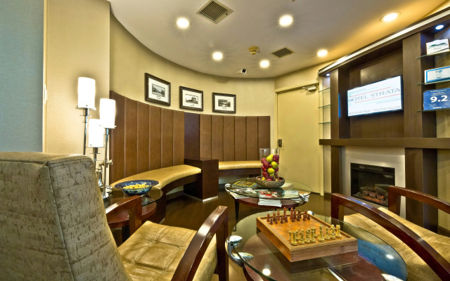 photo 2 of Hotel Strata
