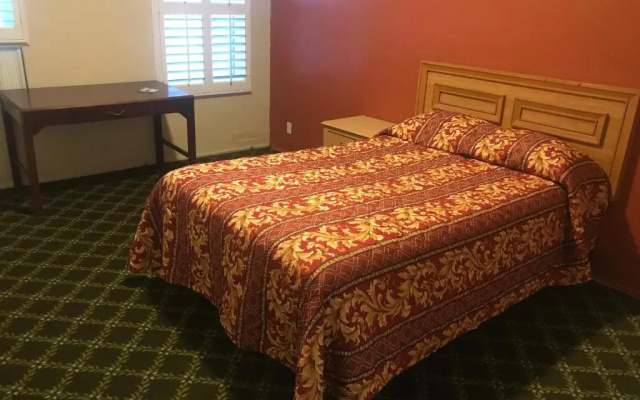 photo 5 of Hotel West Inn Hollywood LA