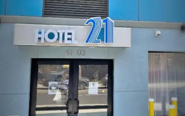 photo 3 of Hotel21 NYC