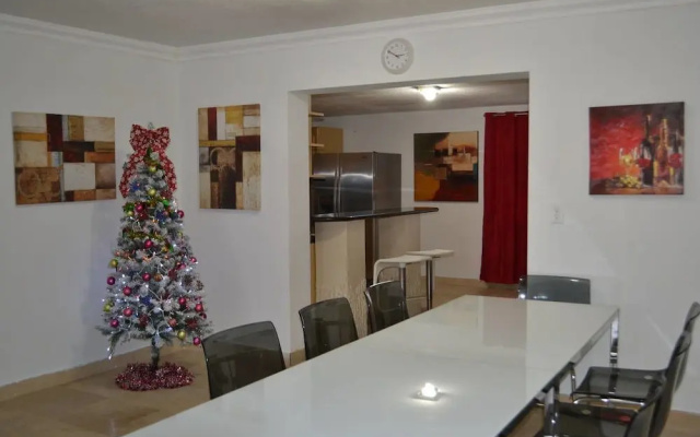 photo 5 of House for 12