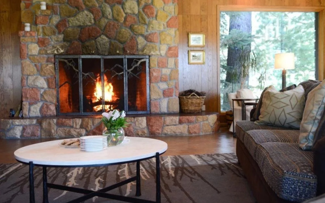photo 4 of House on Metolius