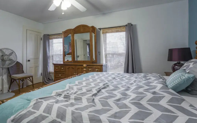 photo 3 of House with 2 King Beds, 4K TV & Wifi