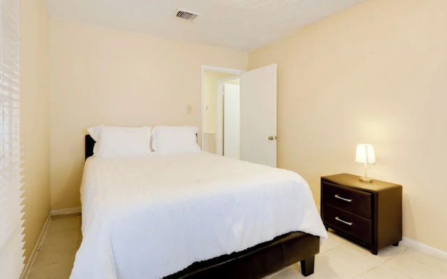 photo 3 of Houston Area Home w/ Yard - 5 Mi to Sugar Lakes!