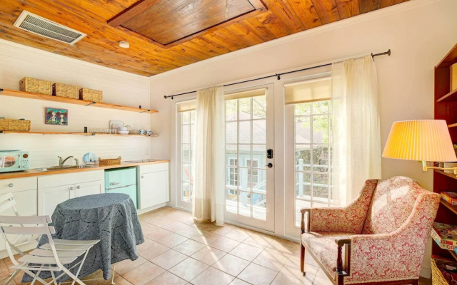 photo 5 of Pet-friendly Garden Studio in Woodland Heights!