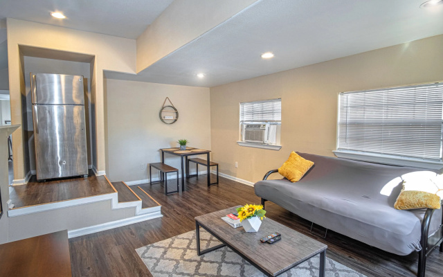 photo 3 of Remodeled Guest House Near Downtown/military Base