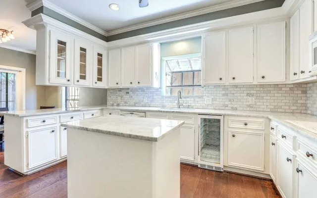 photo 4 of Houston Townhome w/ Patio ~ 11 Mi to Downtown!