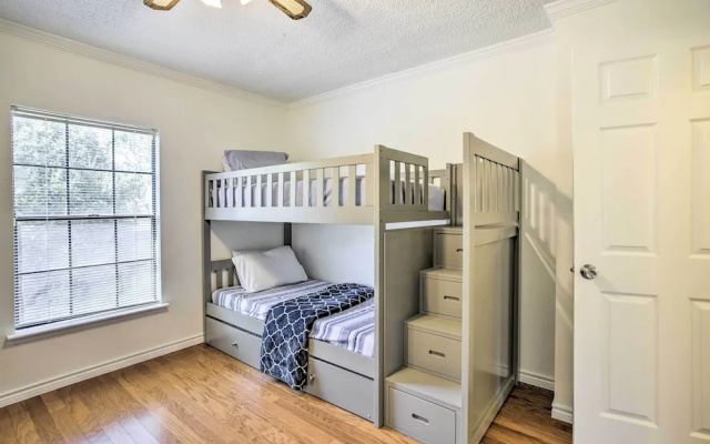 photo 4 of Pet-friendly Houston Rental w/ Private Patio!