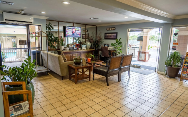 photo 2 of Howard Johnson by Wyndham Buena Park