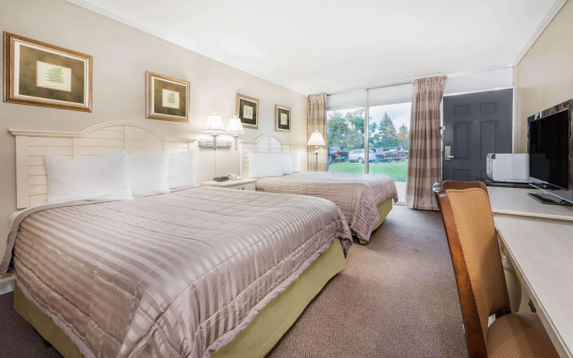 photo 5 of Howard Johnson by Wyndham Burlington