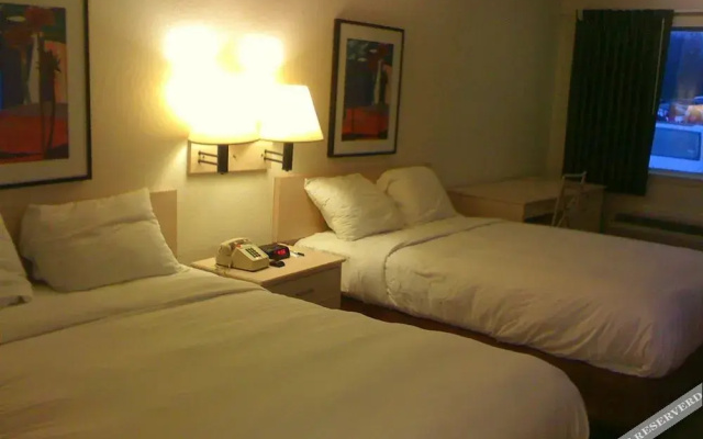 photo 3 of Hobby Airport Inn