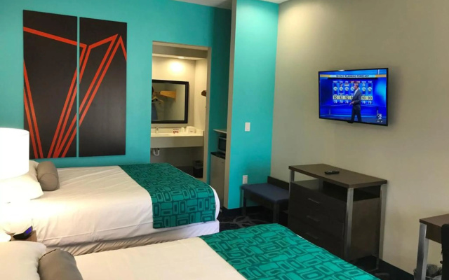 photo 2 of Americas Best Value Inn Houston Willowbrook