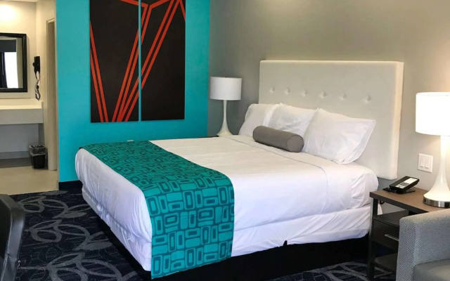 photo 4 of Americas Best Value Inn Houston Willowbrook