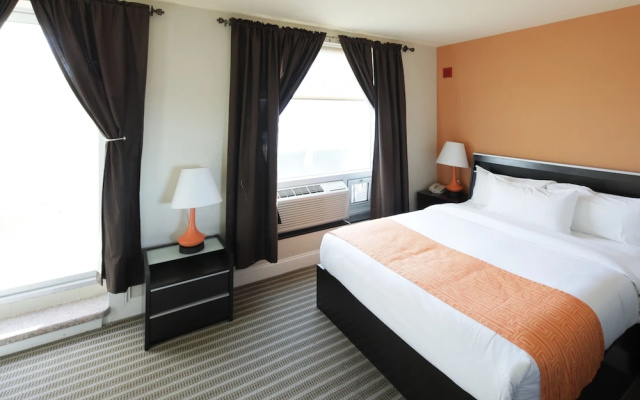 photo 2 of Howard Johnson by Wyndham Long Island City