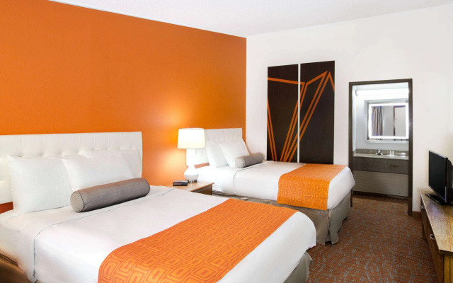 photo 5 of Howard Johnson by Wyndham Wilmington