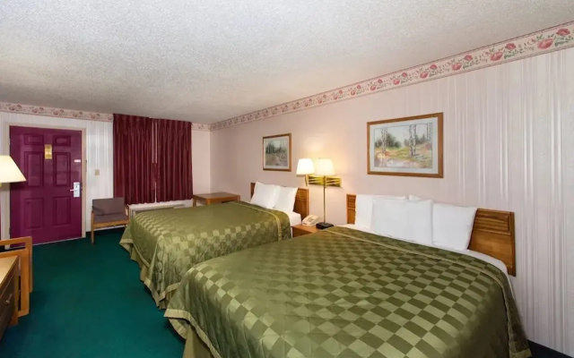 photo 2 of Express Inn