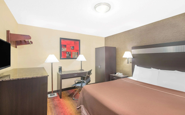 photo 3 of Howard Johnson by Wyndham North Bergen