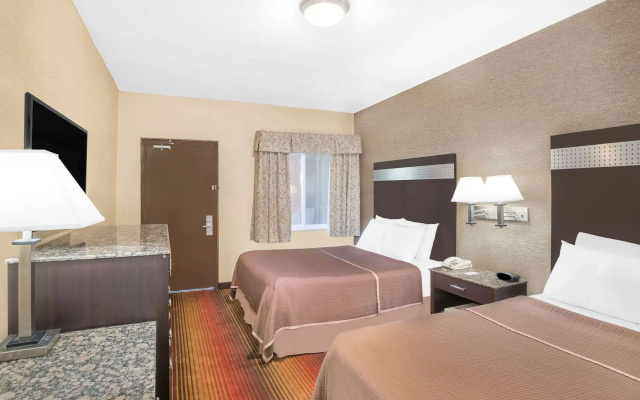 photo 5 of Howard Johnson by Wyndham North Bergen