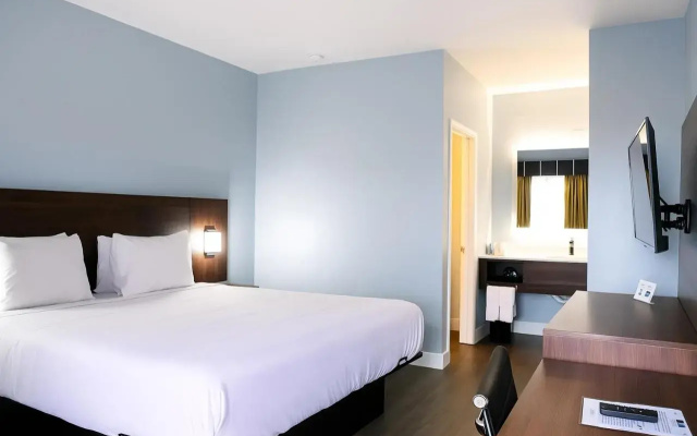 photo 2 of Howard Johnson Express Inn And Suites Florence Sc