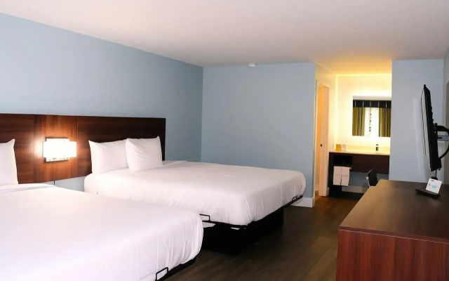 photo 3 of Howard Johnson Express Inn And Suites Florence Sc