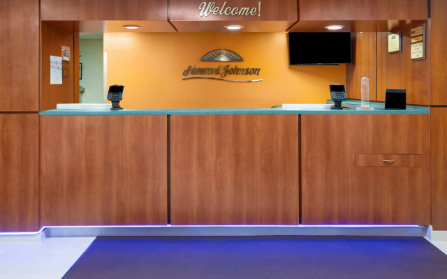 photo 2 of Howard Johnson by Wyndham Savannah GA