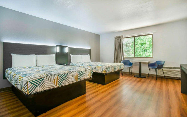 photo 2 of Motel 6 Gresham, OR - Portland