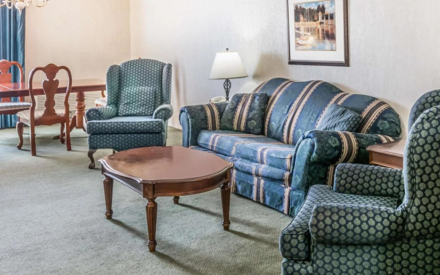 photo 2 of Howard Johnson Hotel by Wyndham Milford/New Haven