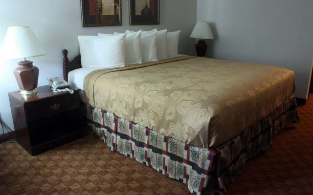 photo 3 of Howard Johnson Branson
