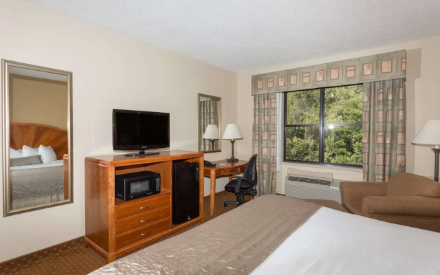 photo 5 of Baymont by Wyndham Asheville/Biltmore Village
