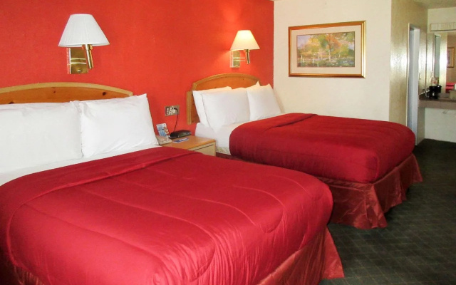 photo 5 of Rodeway Inn & Suites