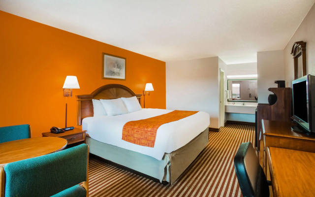 photo 4 of Howard Johnson by Wyndham Panama City