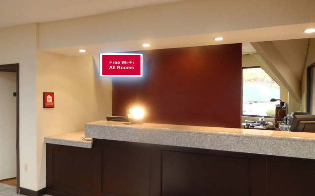 photo 2 of Red Roof Inn Warrenton