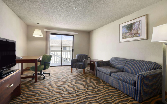photo 4 of South Tacoma Suites