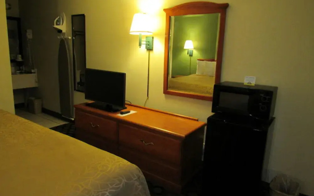 photo 4 of Howard Johnson Inn Ashburn