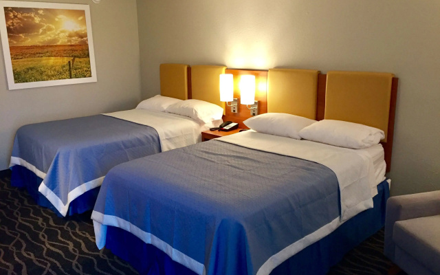 photo 4 of Days Inn & Suites by Wyndham Cincinnati North