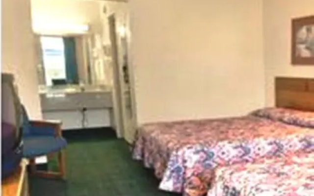 photo 5 of Howard Johnson by Wyndham Commerce GA