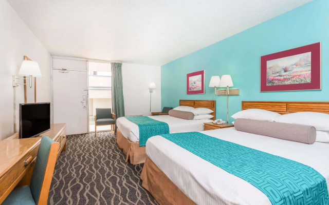 photo 4 of Howard Johnson by Wyndham Commerce GA