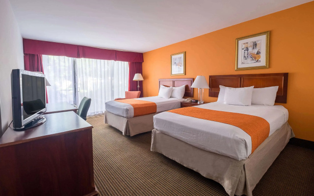 photo 4 of Howard Johnson by Wyndham Fullerton/Anaheim Conference Cntr
