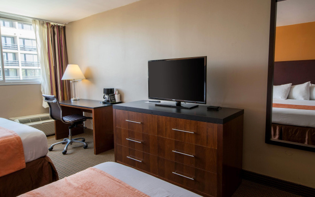 photo 5 of Howard Johnson by Wyndham Fullerton/Anaheim Conference Cntr