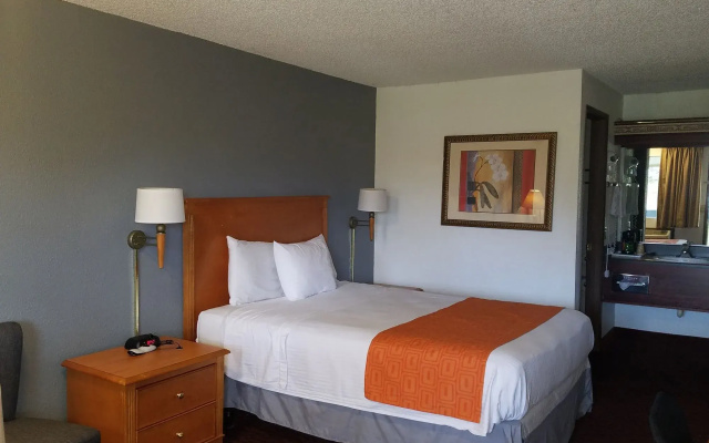 photo 4 of Econo Lodge