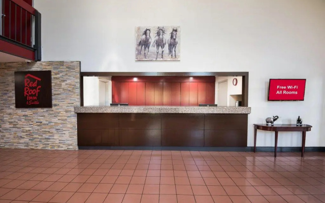 photo 2 of Red Roof Inn & Suites Lexington - Hamburg